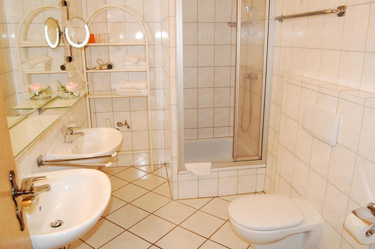 Land-gut-Hotel Allerhof Frankenfeld Eksteriør billede